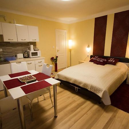 Angyal Apartman Cserkeszőlő Exteriér fotografie